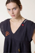 Leon & Harper Com Embroidered Top in Carbone